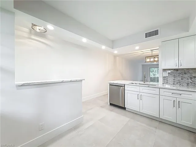 4701  Martinique  DR, Coconut Creek, FL 33066