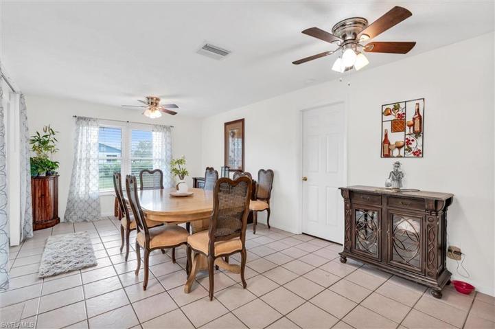 1016 SE 25th TER, CAPE CORAL FL 33904