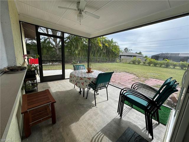 1016 SE 25th TER, CAPE CORAL FL 33904
