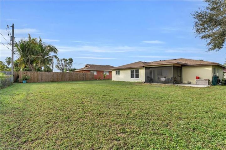 1016 SE 25th TER, CAPE CORAL FL 33904