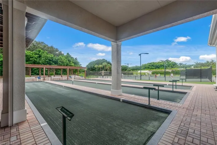 2292  Island Cove  CIR, Naples, FL 34109