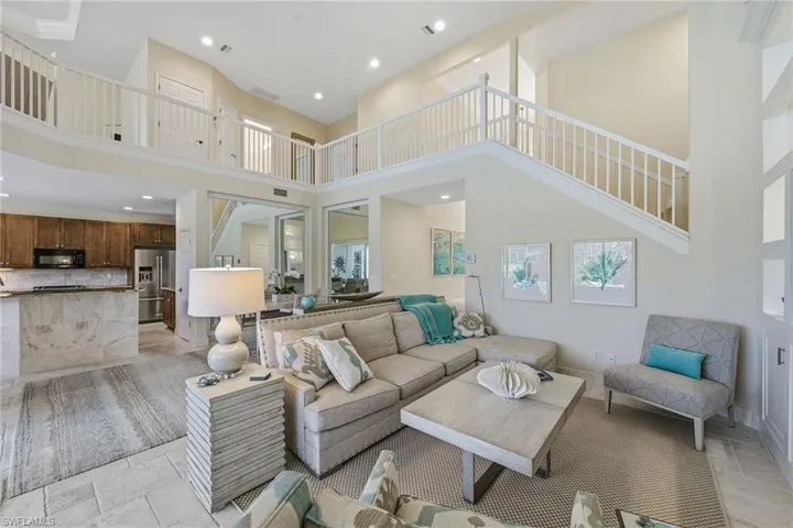2292  Island Cove  CIR, Naples, FL 34109