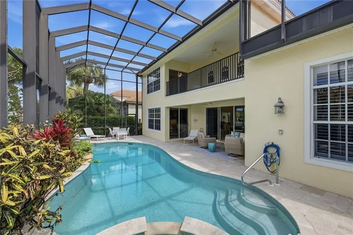 2292  Island Cove  CIR, Naples, FL 34109