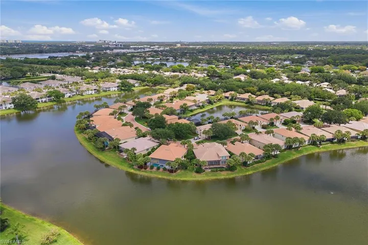 2292  Island Cove  CIR, Naples, FL 34109