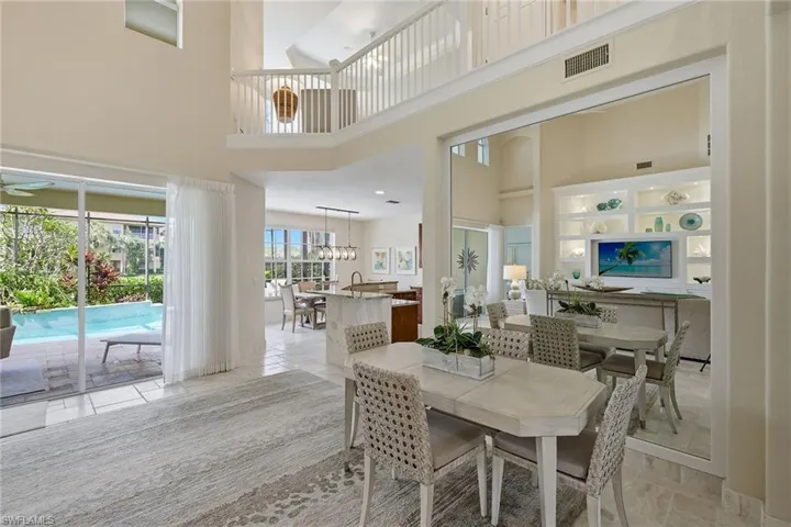 2292  Island Cove  CIR, Naples, FL 34109