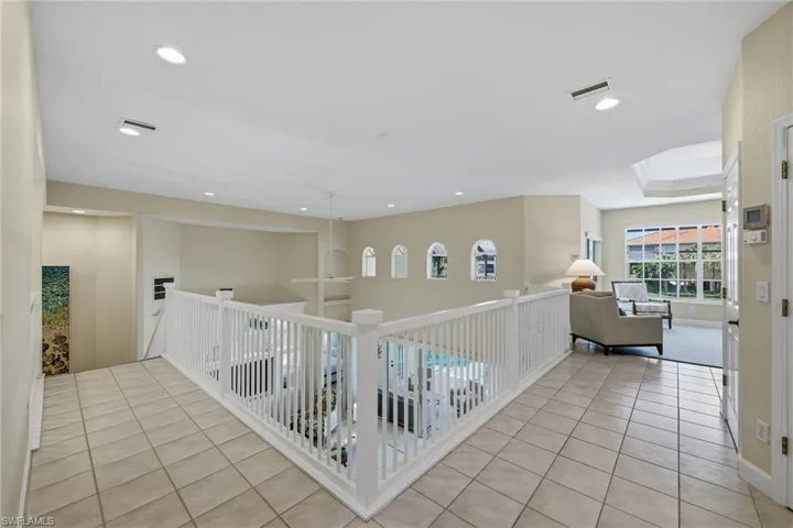 2292  Island Cove  CIR, Naples, FL 34109