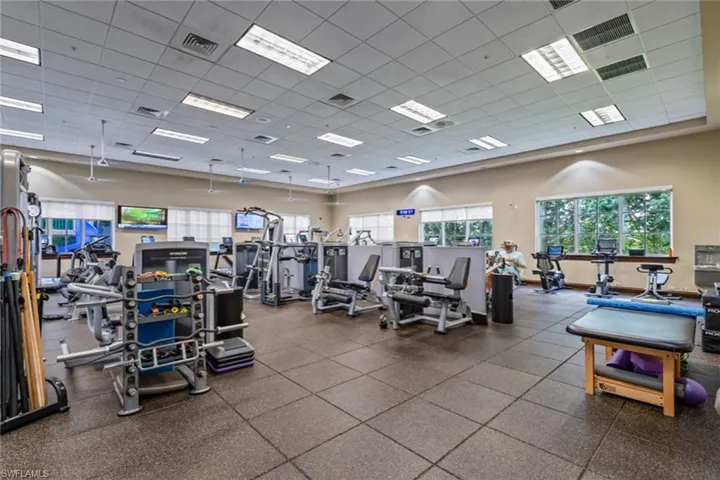 2292  Island Cove  CIR, Naples, FL 34109
