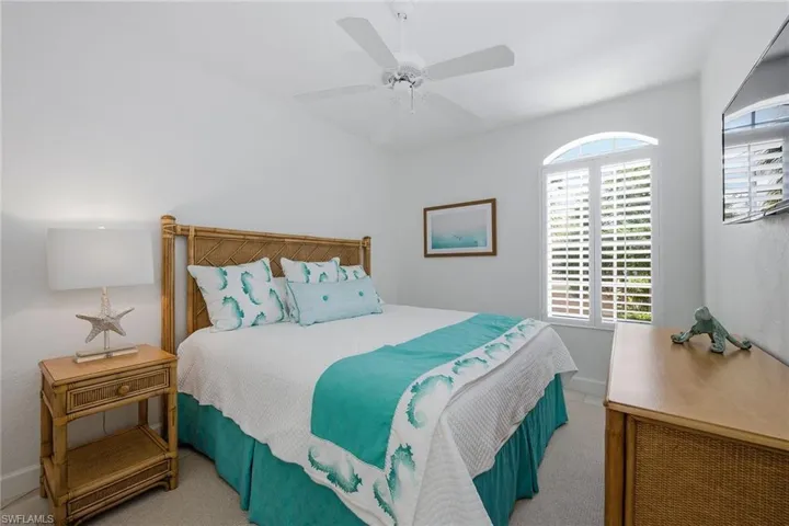 2292  Island Cove  CIR, Naples, FL 34109