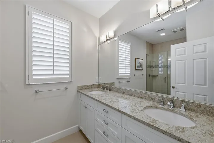 2292  Island Cove  CIR, Naples, FL 34109