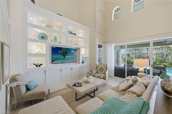2292  Island Cove  CIR, Naples, FL 34109