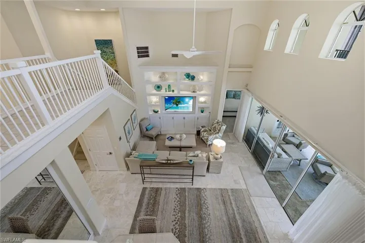 2292  Island Cove  CIR, Naples, FL 34109
