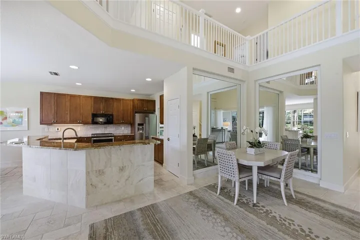 2292  Island Cove  CIR, Naples, FL 34109