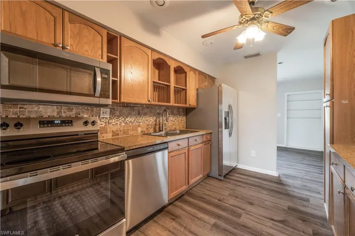 900 Grant Ln, Lehigh Acres Fl 33936