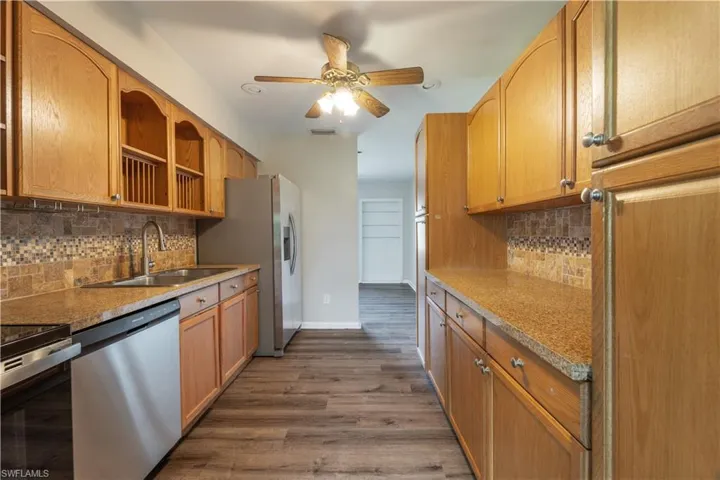 900 Grant Ln, Lehigh Acres Fl 33936