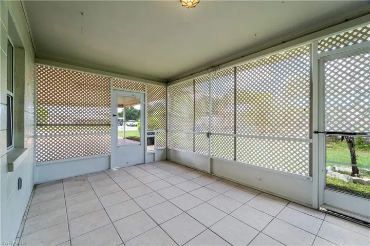 900 Grant Ln, Lehigh Acres Fl 33936
