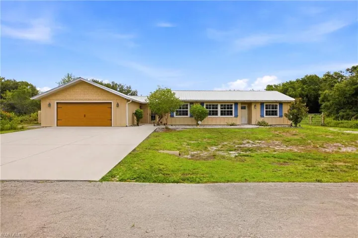 2310 Abbott Ave, Alva, Florida 33920