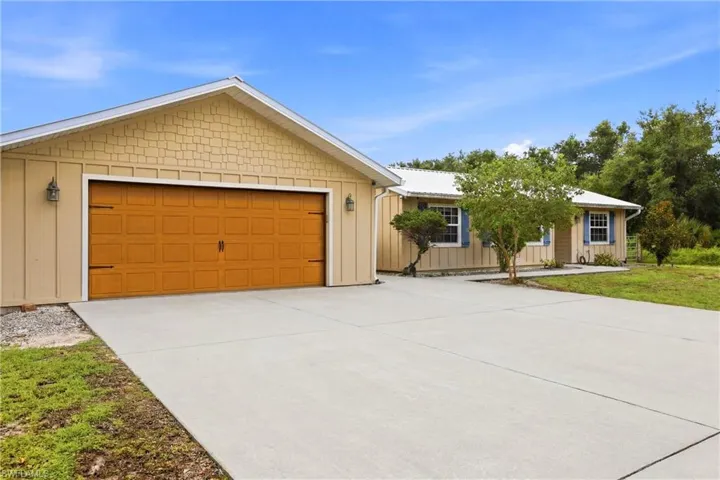 2310 Abbott Ave, Alva, Florida 33920
