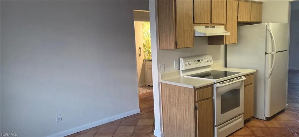 3609 SE 9th  PL, Cape Coral, FL 33904