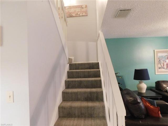 stairway to bedrooms