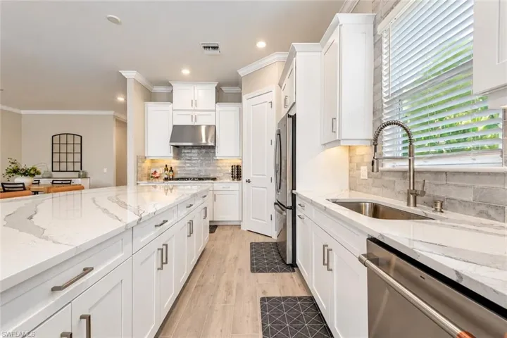 15140 Pescara St, Naples, Florida 34114