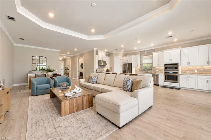 15140 Pescara St, Naples, Florida 34114