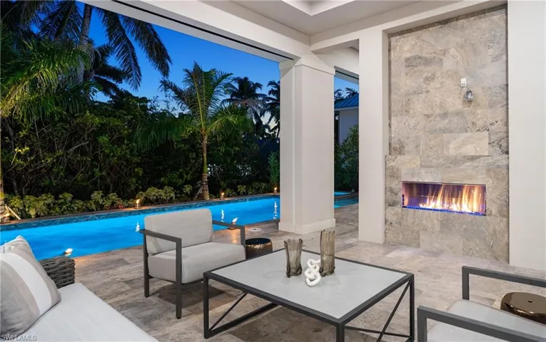 3540 Crayton Rd, Naples, Florida 34103