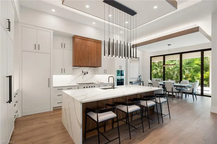 3540 Crayton Rd, Naples, Florida 34103