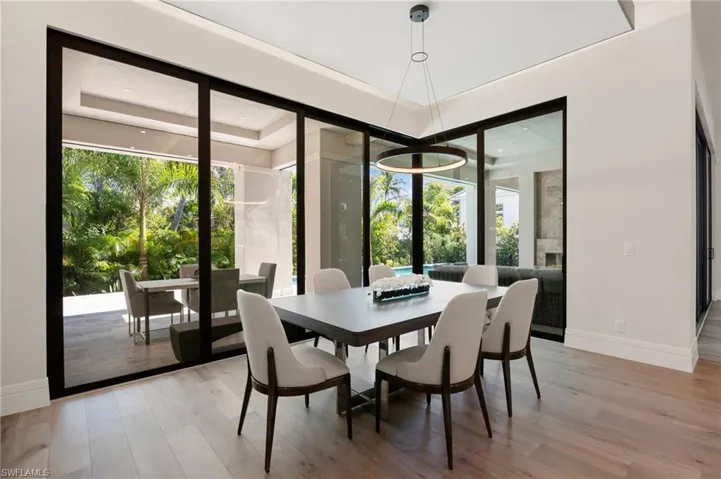 3540 Crayton Rd, Naples, Florida 34103