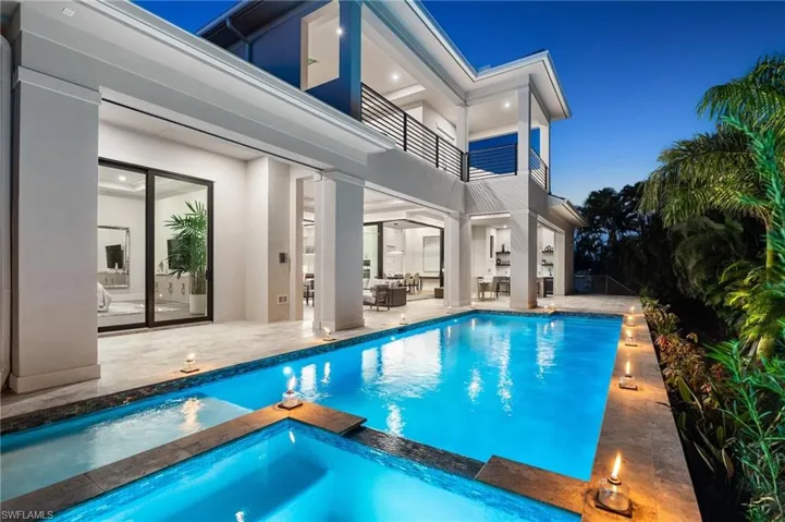 3540 Crayton Rd, Naples, Florida 34103