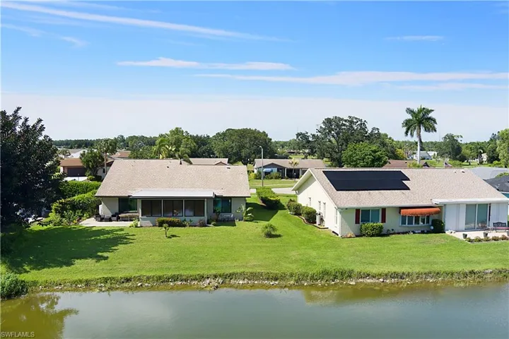 104 Brittany Ct, Naples, Florida 34112