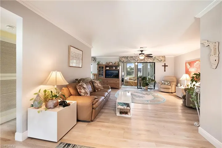 104 Brittany Ct, Naples, Florida 34112