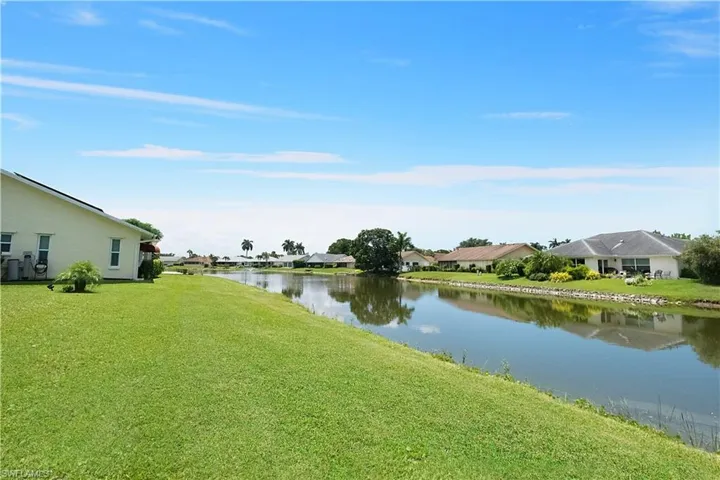 104 Brittany Ct, Naples, Florida 34112