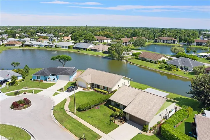 104 Brittany Ct, Naples, Florida 34112