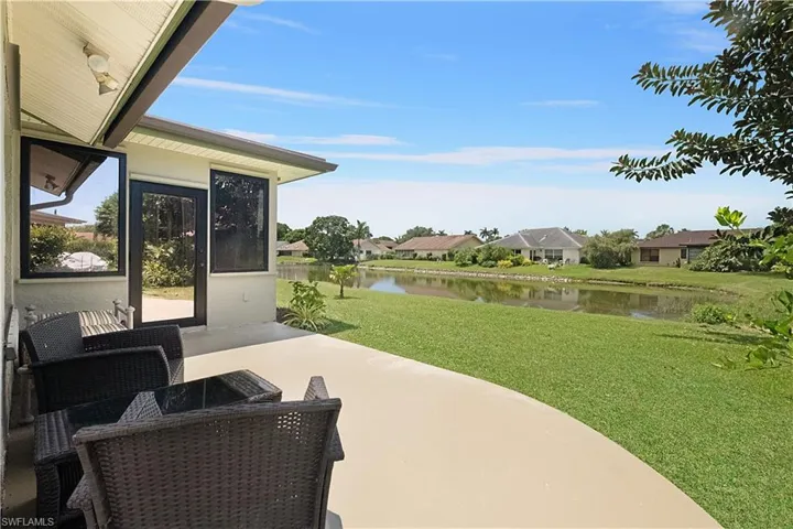 104 Brittany Ct, Naples, Florida 34112