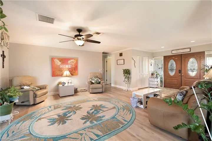 104 Brittany Ct, Naples, Florida 34112
