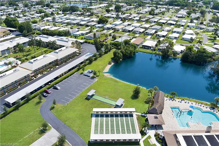 104 Brittany Ct, Naples, Florida 34112