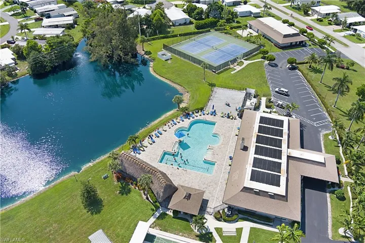 104 Brittany Ct, Naples, Florida 34112