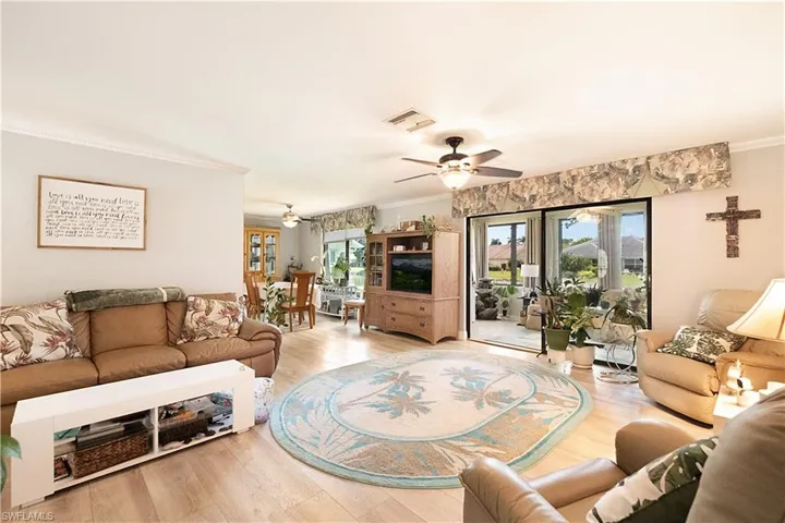 104 Brittany Ct, Naples, Florida 34112