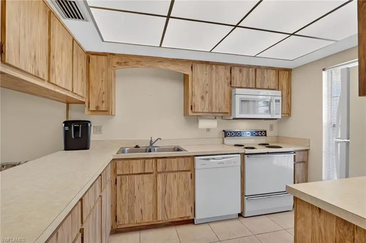 16031 Dublin Cir # 204, Fort Myers, Florida 33908