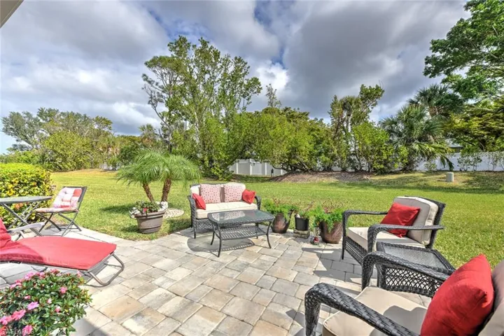 View of patio / terrace with an outdoor hangout area