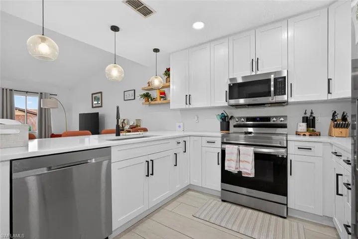 6315 Royal Woods Dr, Fort Myers, Florida 33908