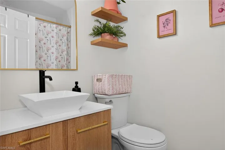 6315 Royal Woods Dr, Fort Myers, Florida 33908