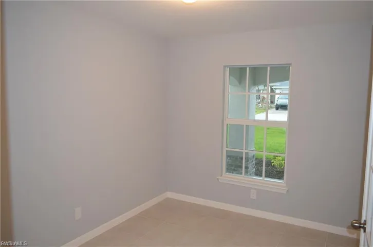 1127 Ne 10th St, Cape Coral, Florida 33909