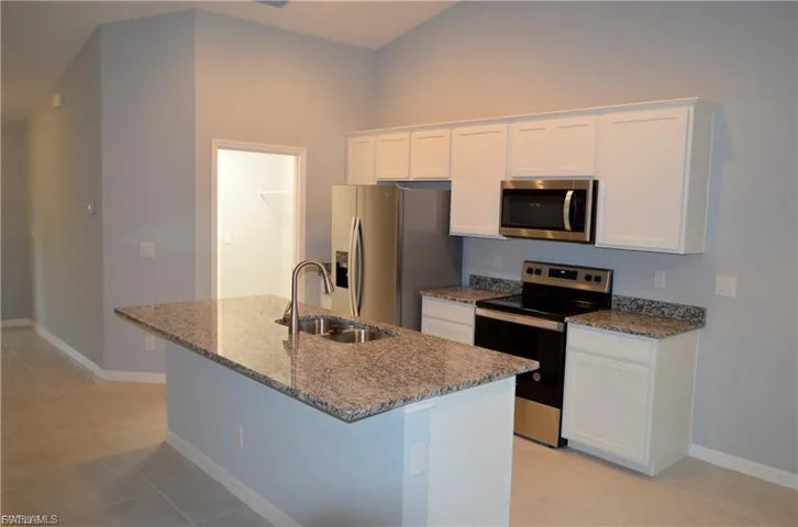 1127 Ne 10th St, Cape Coral, Florida 33909