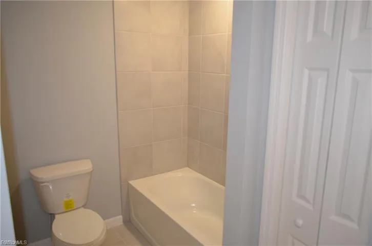 1127 Ne 10th St, Cape Coral, Florida 33909
