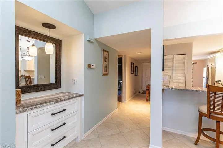 4410 Chantelle Dr H-205, Naples, Florida 34112