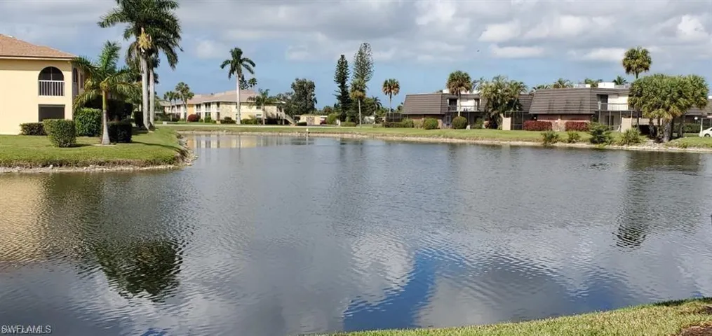 4410 Chantelle Dr H-205, Naples, Florida 34112