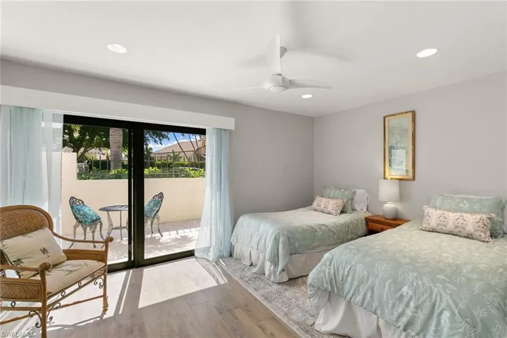 805 Sand Pointe Dr 4, Naples, Florida 34108