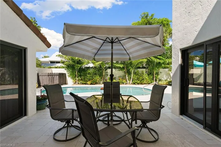 805 Sand Pointe Dr 4, Naples, Florida 34108