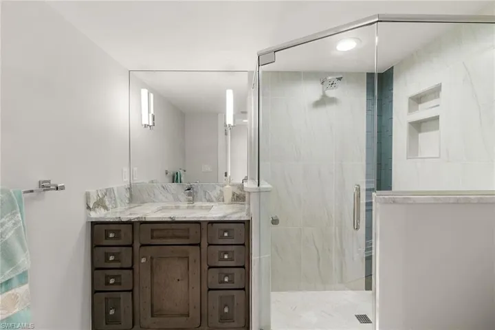 805 Sand Pointe Dr 4, Naples, Florida 34108